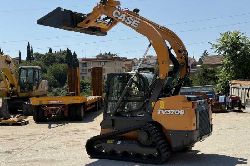 OmecoHub - Immagine CASE TV370B